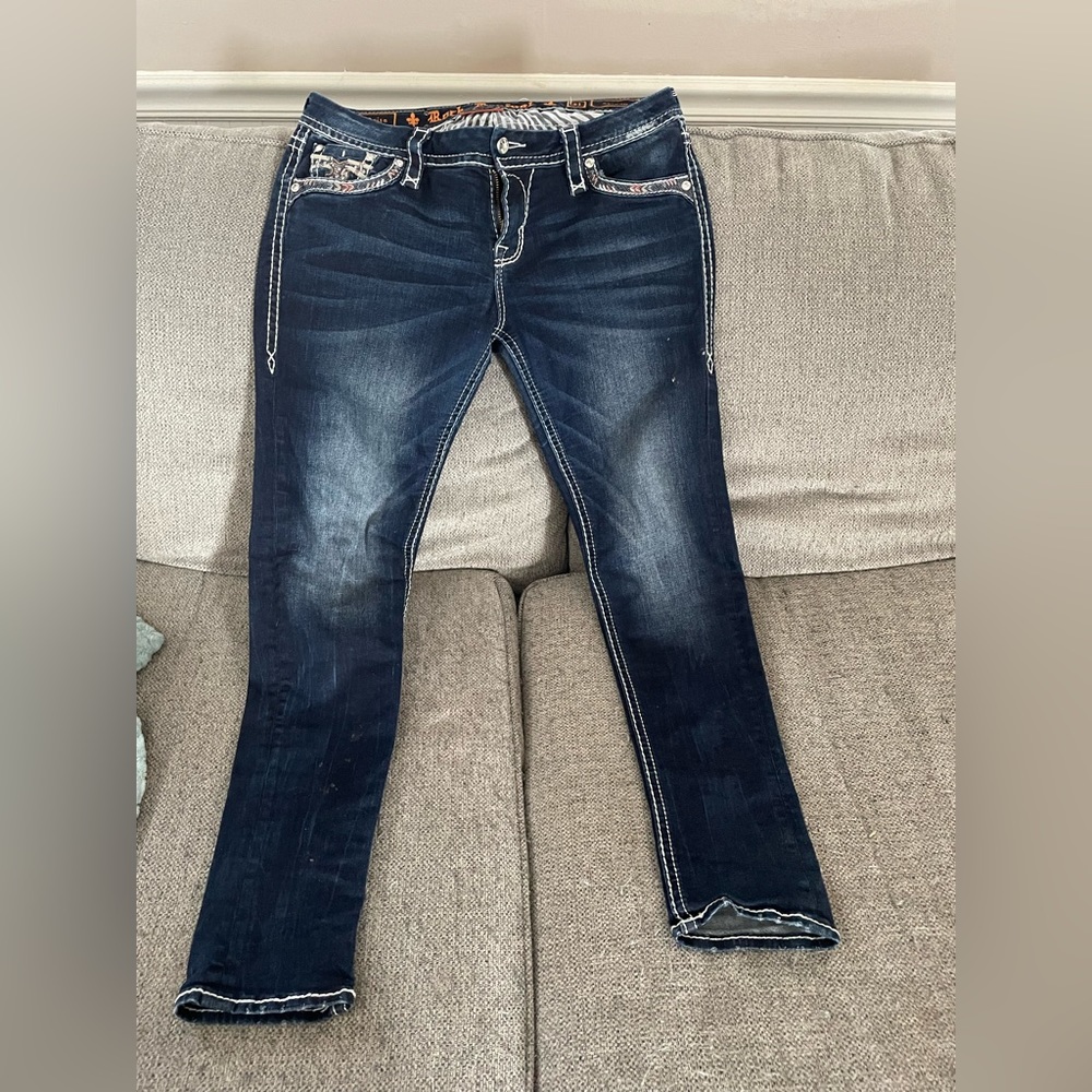 Rock Revival Jeans size 31. They do have some stretch. Worn just a few times.